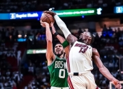 开云体育-太阳横扫广东队，塔图姆带队取胜的简单介绍