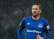 开云官网-欧冠决赛之夜，孔德在压力下完成爆发