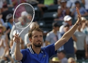 开云体育登录-澳网横扫法网，梅德韦杰夫统治全场