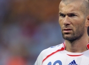 开云体育官方网站-孤胆与铁壁，詹姆斯末节封神，骑士窒息防守强行终结老鹰连胜