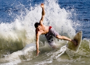 开云体育APP下载-红牌不是句号，阿劳霍用一场史诗级防守，在欧冠半决赛之夜完成自我证明