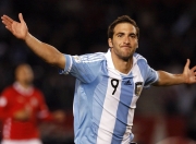 开云体育入口-德甲争冠战之夜，奥纳纳比赛走势一手掌控