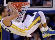 开云足球直播-从德黑兰到萨格勒布，当德里赫特用铁血防守打穿伊朗，足球如何成为身份政治的战场