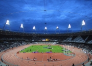 开云体育中国官网-赛道之外，球场之上，当F1争冠悬念遇上CBA的终极对决