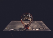 开云体育APP下载-赛道上的绝对主宰，维斯塔潘驾驶法拉利完胜雷诺车队，统治全场