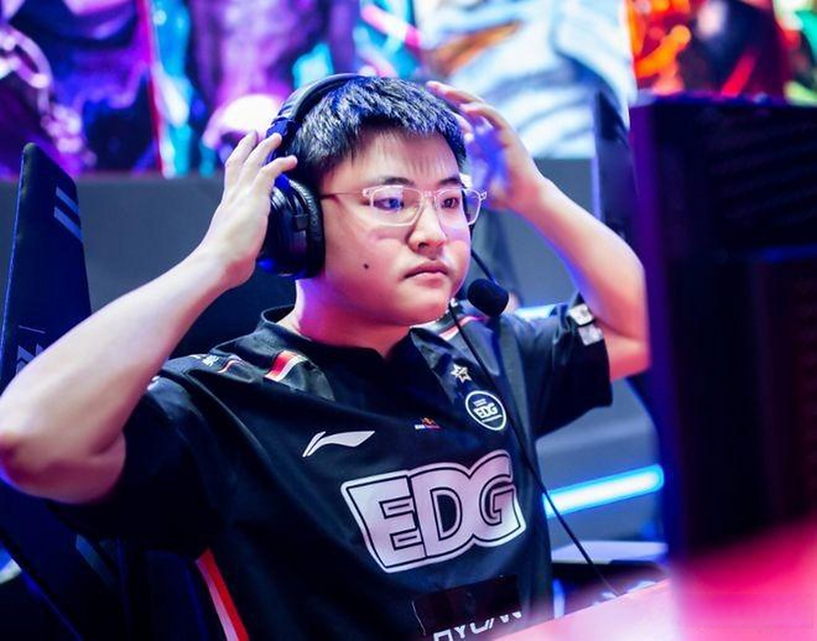 EDG血洗FPX，Uzi爆发神勇的简单介绍