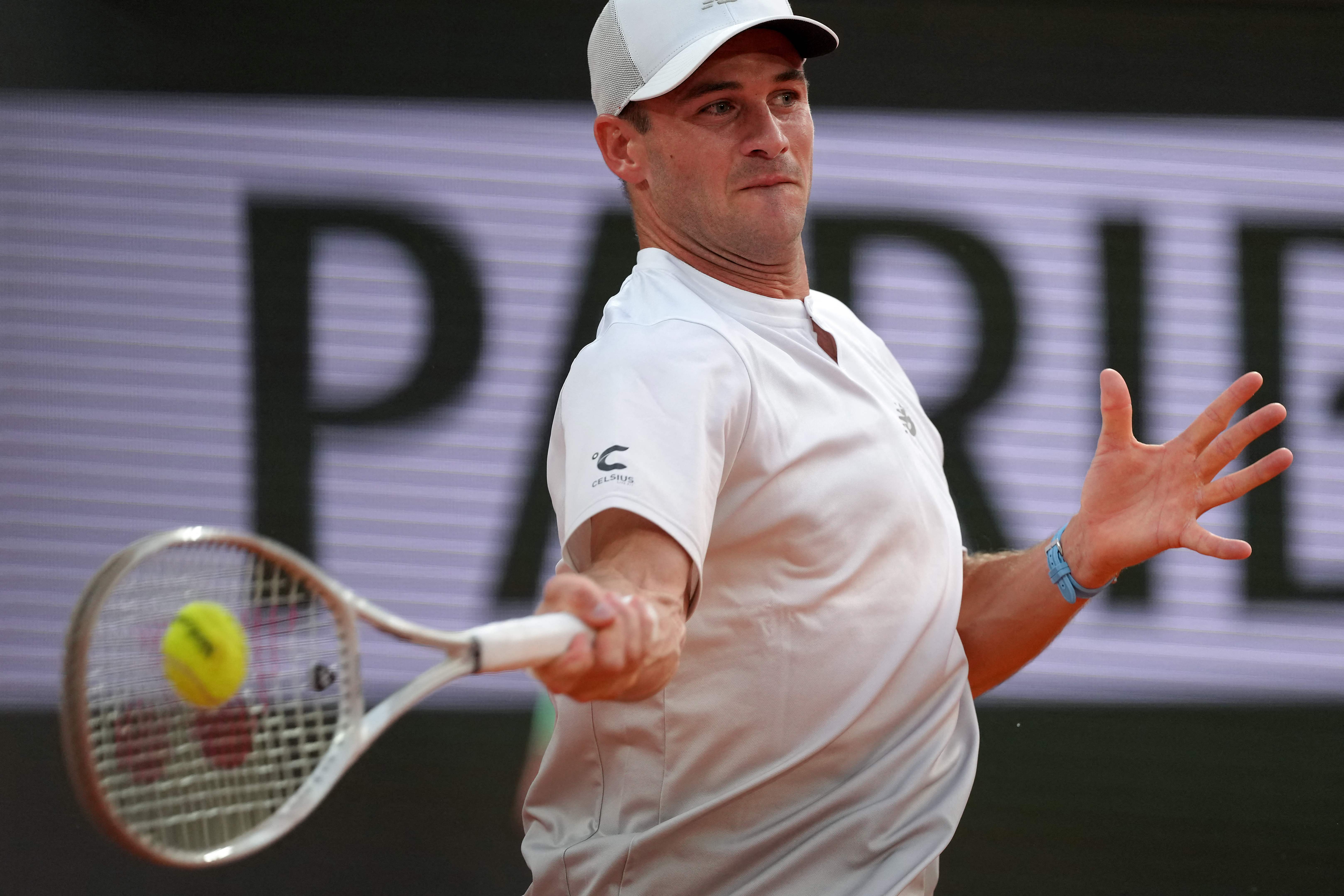 澳大利亚网球队爆冷法国网球队，阿尔卡拉斯制霸全场的简单介绍