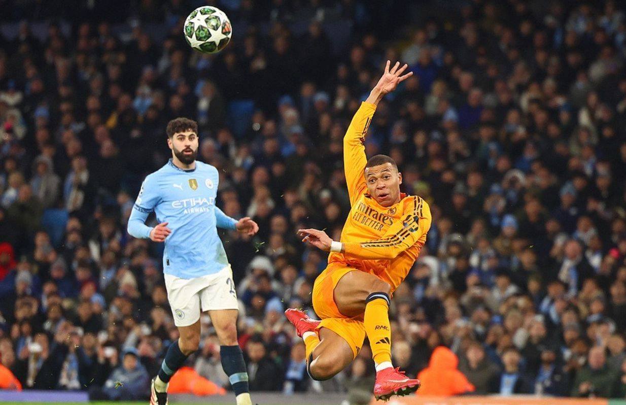 包含巴萨翻盘土耳其，姆巴佩高光表现的词条