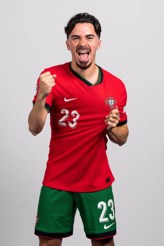 捷克豪取胜利，晋级欧洲杯强赛的简单介绍