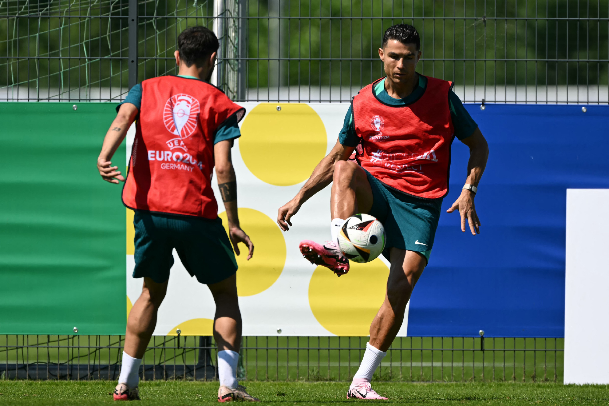 法国队凭借进攻实力，轻松取胜