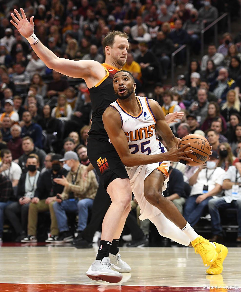 包含瑞恩队在客场比赛中展现出色表现，击败对手的词条