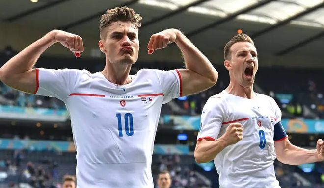 爱沙尼亚击败北马其顿，成功晋级欧锦赛预选