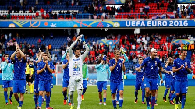 包含国际米兰客场大胜，终结连败势头的词条