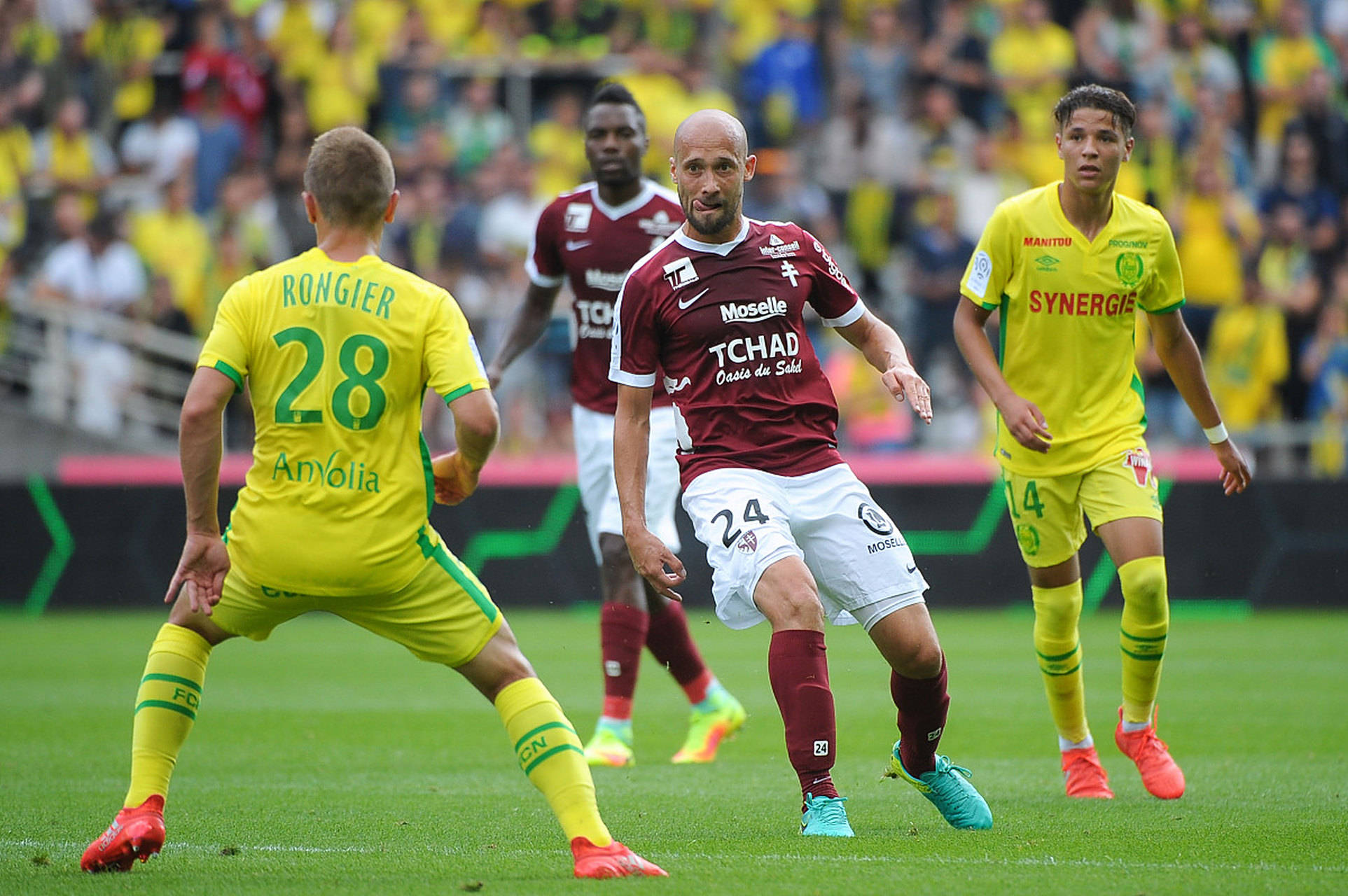 南特在主场与对手握手言和，难分伯仲的简单介绍