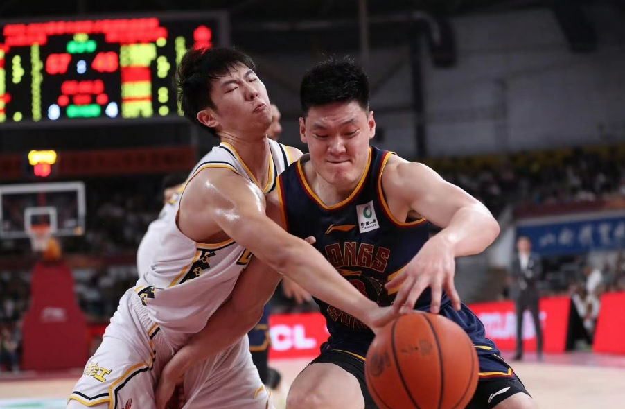 广厦队大胜福建,提前锁定季后赛席位 广厦队大胜福建,提前锁定季后赛席位