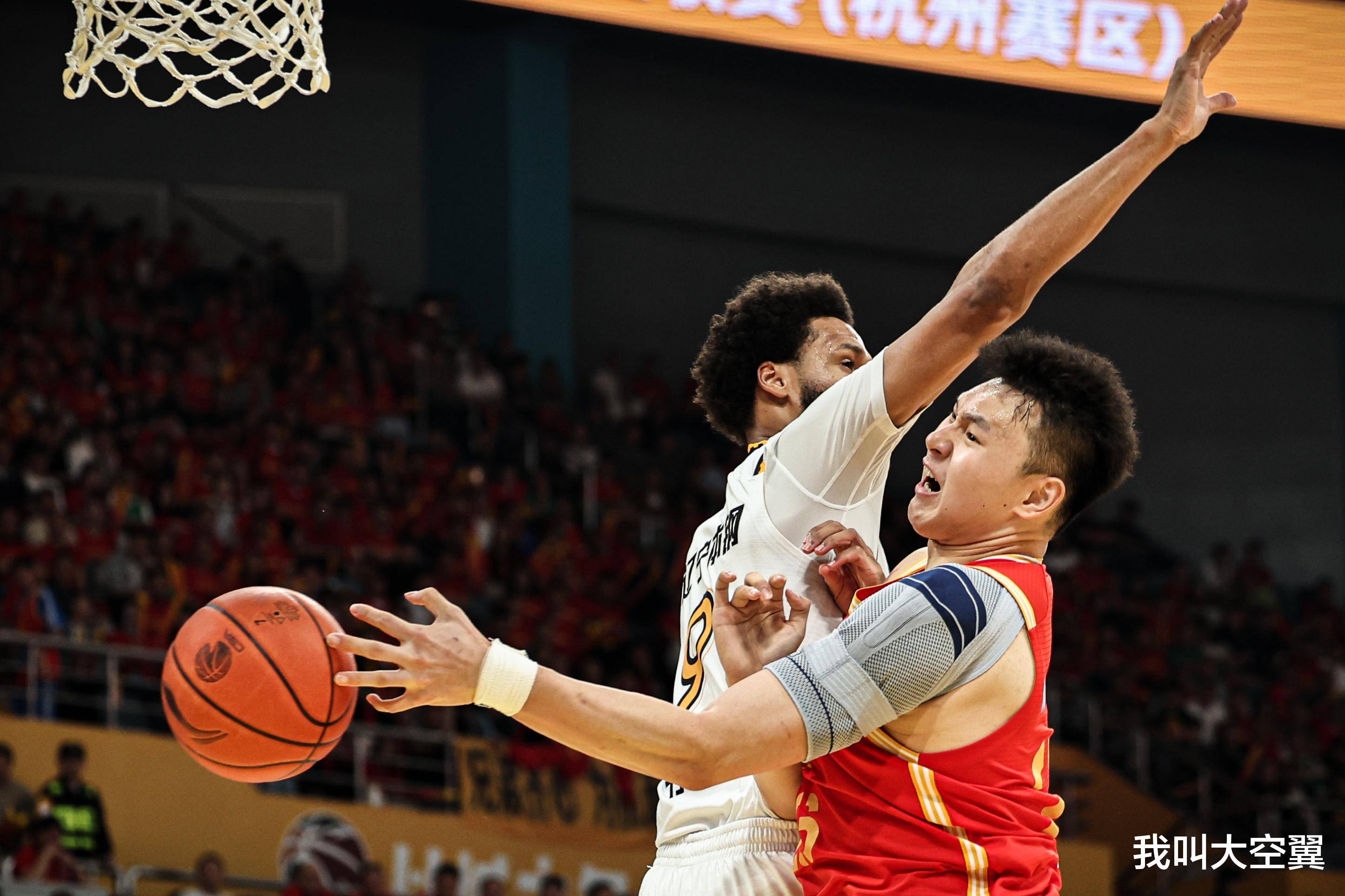 广厦队大胜福建,提前锁定季后赛席位 广厦队大胜福建,提前锁定季后赛席位