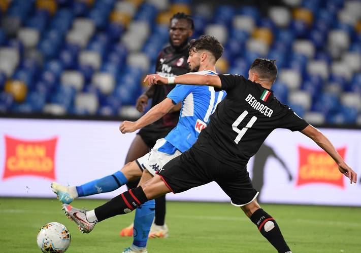 那不勒斯客场逼平,欧战资格逼近的简单介绍 那不勒斯客场逼平,欧战资格逼近的简单介绍