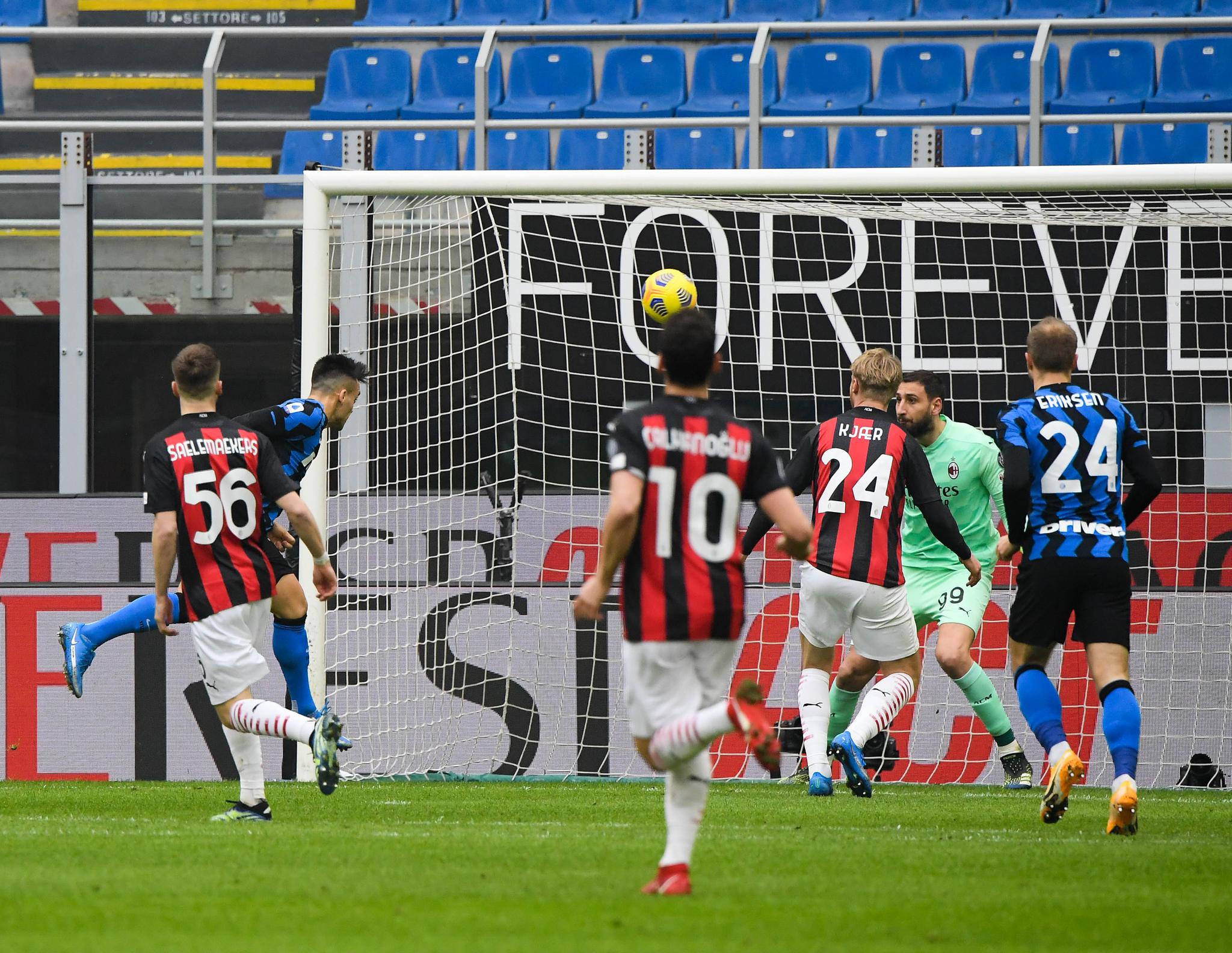 意大利国家队主场大胜，领跑积分榜的简单介绍