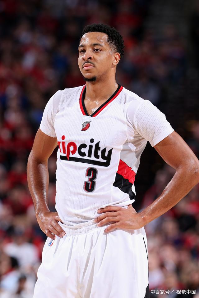 包含立陶宛男篮血洗尼克斯，麦科勒姆绝境逆转的词条