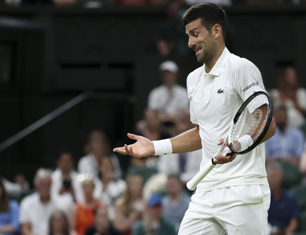 包含世界网球队强势美国网球队，瓦林卡统治全场的词条