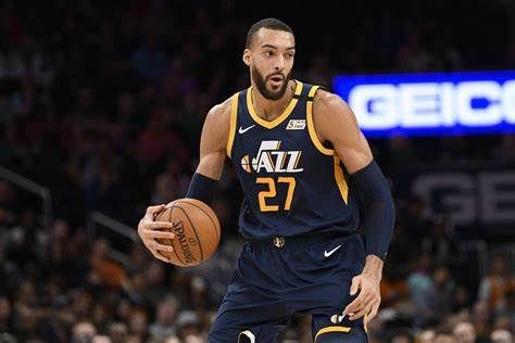 关于湖人B队强势勇士，戈贝尔惊艳世界的信息