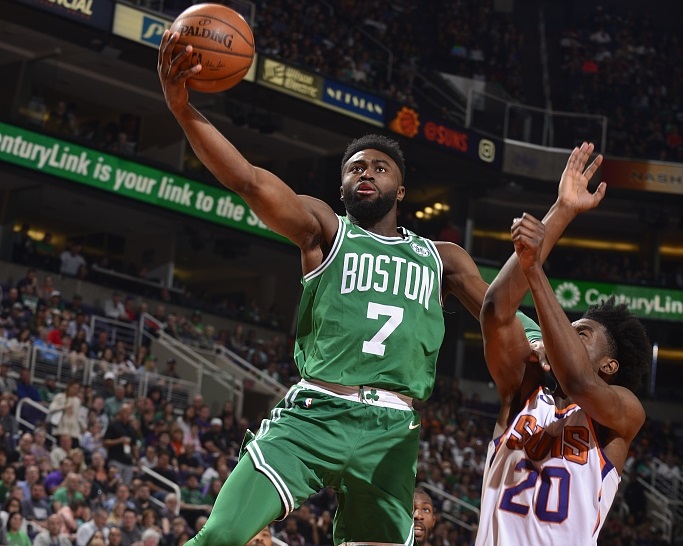 福建队险胜深圳队，欧文扛起全队