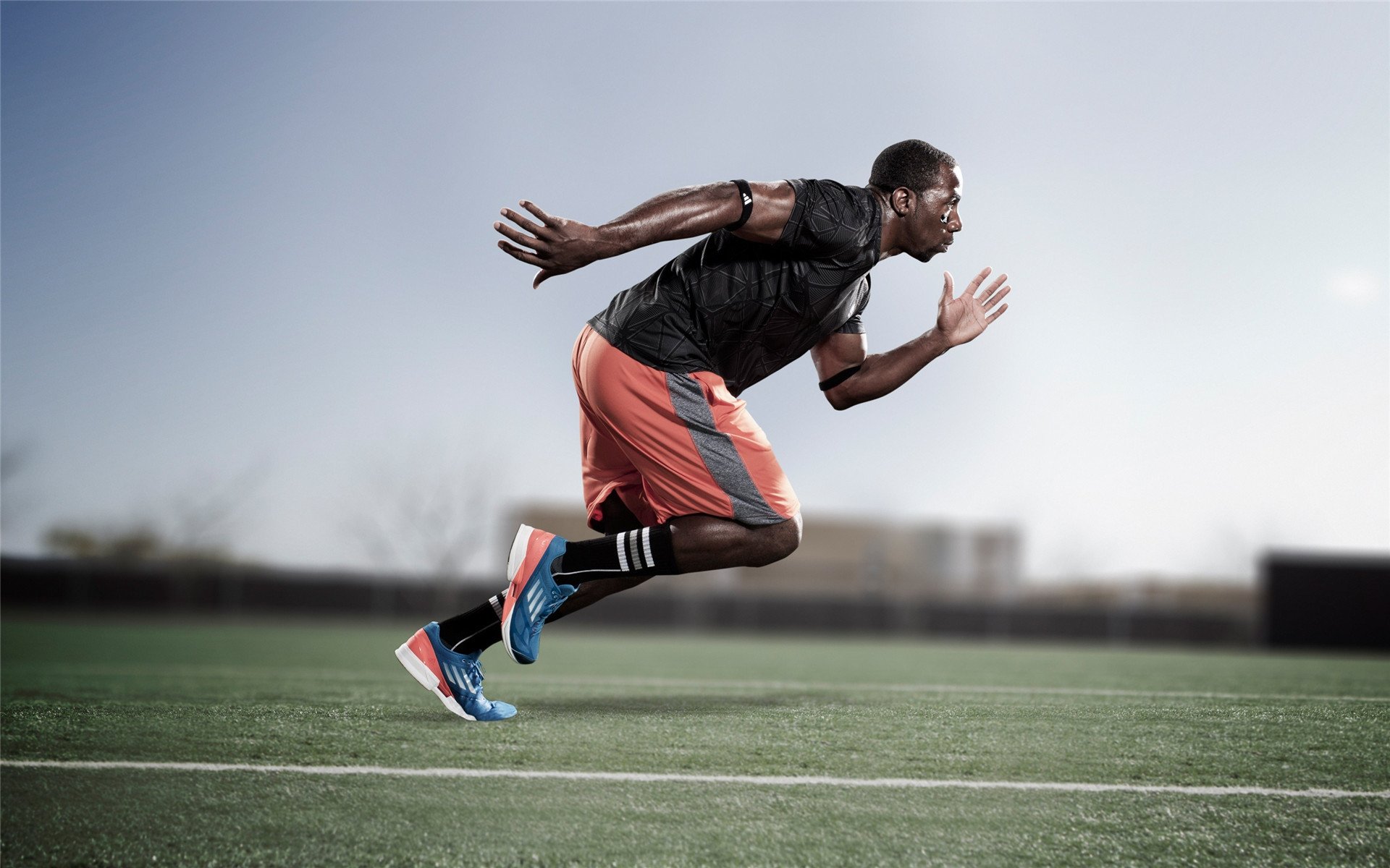 雷霆万钧！爱德华兹关键爆发率队全面压制广厦