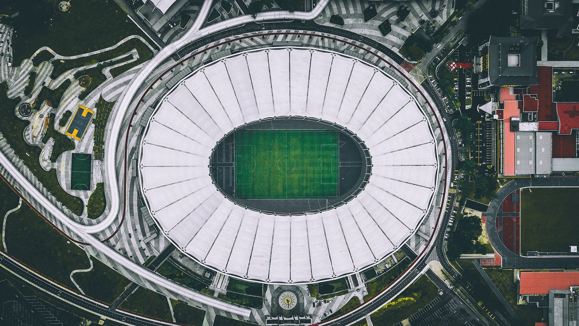 鏖战五盘，辛纳在枫叶之国的圣殿中击碎宿命—一场改写网球性别叙事的史诗之战